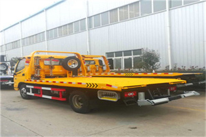 信阳附近拖车救援搭电